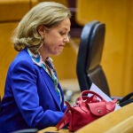 Nadia Calviño, vicepresidenta primera y ministra de Asuntos Económicos y Transformación Digital, durante la sesión de control al gobierno en el Senado