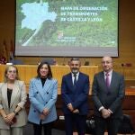 La consejera de Movilidad y Transformación Digital, María González Corral, presenta el decreto del nuevo Mapa de transportes de viajeros por carretera de Castilla y León a los integrantes del sector, empresarios y representantes institucionales