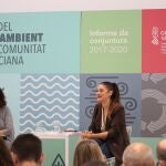 La secretaria autonómica de Emergencia Climática y Transición Ecológica, Paula Tuzón (i), junto a la ya exconsellera de Agricultura, Mireia Mollà (d), en una fotografía de archivo