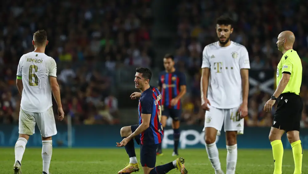 Lewandowski, tan impotente como el resto del Barcelona ante el Bayern Múnich