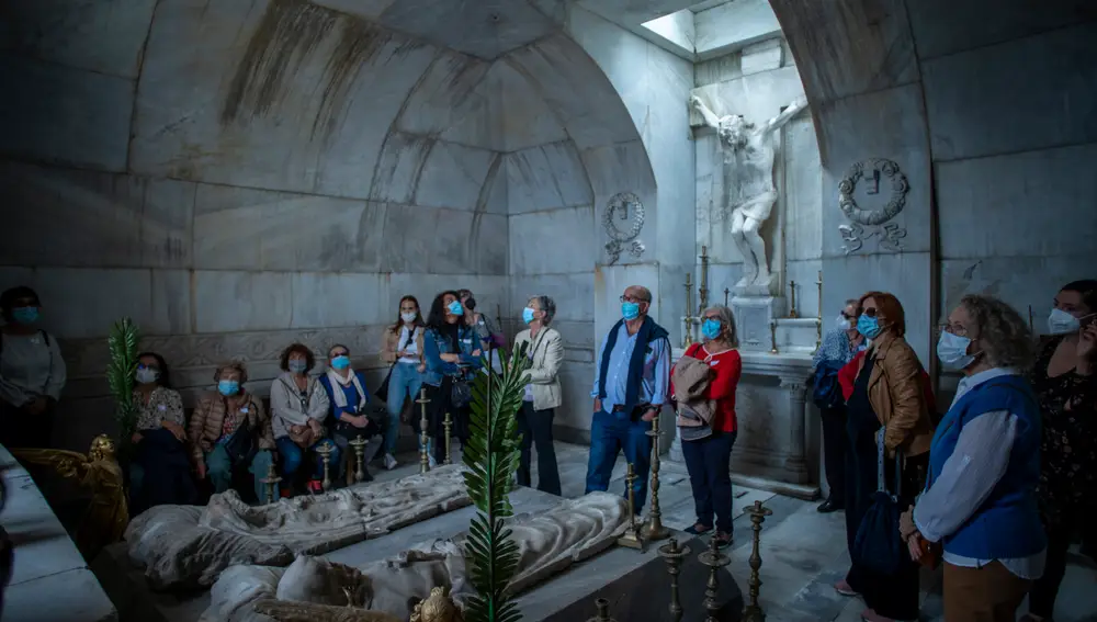 El Panteón de los Duques de Denia es una de las grandes obras de Mariano Benlliure que atesora este Camposanto