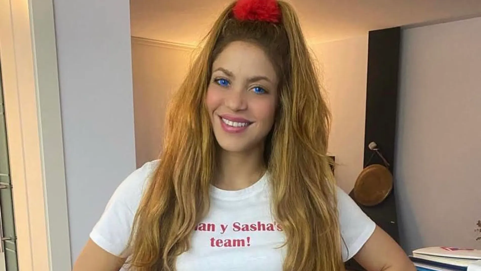 Shakira se disfraza de animadora de sus hijos.