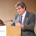 El ministro de Inclusión, Seguridad Social y Migraciones, José Luis Escrivá, en el Congreso de Economía de la Longevidad, en Salamanca