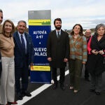 La ministra Raquel Sánchez inaugura el enlace de la A-67 junto a Gallardo, González Corral y Revilla, entre otros