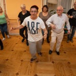 Clases de baile y ritmos latinos para mayores