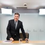 El consejero de Economía y Hacienda y portavoz de la Junta, Carlos Fernández Carriedo, comparece en rueda de prensa posterior al Consejo de Gobierno
