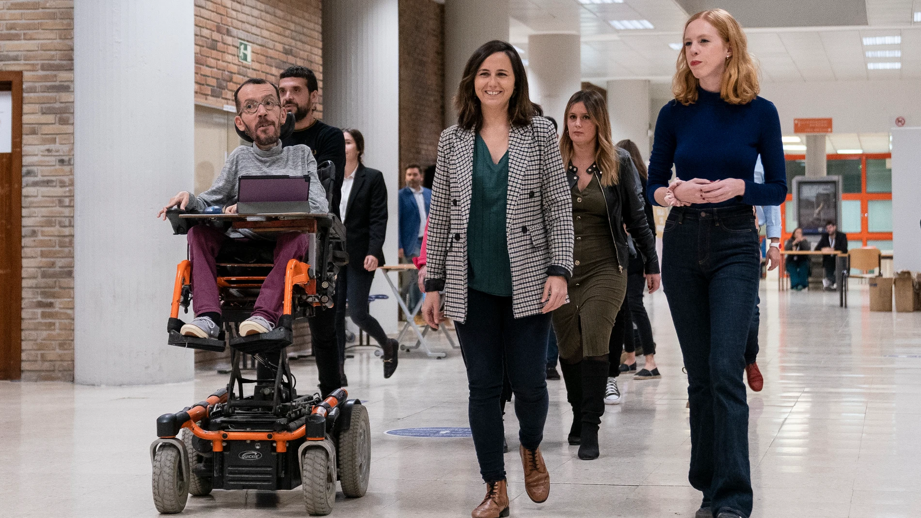 El portavoz de Unidas Podemos en el Congreso, Pablo Echenique; la ministra de Derechos Sociales y Agenda 2030, Ione Belarra; la portavoz adjunta de Unidas Podemos en la Asamblea de Madrid, Alejandra Jacinto, y la secretaria de Organización de Unidas Podemos, Lilith Verstrynge, a su llegada a la inauguración de la ‘Universidad de Otoño’
