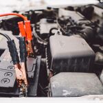 Una batería de automóvil tiene una vida útil de alrededor de unos 5 años