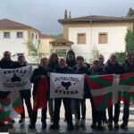Maiza Artola es recibido a la salida de la cárcel (Etxerat)
