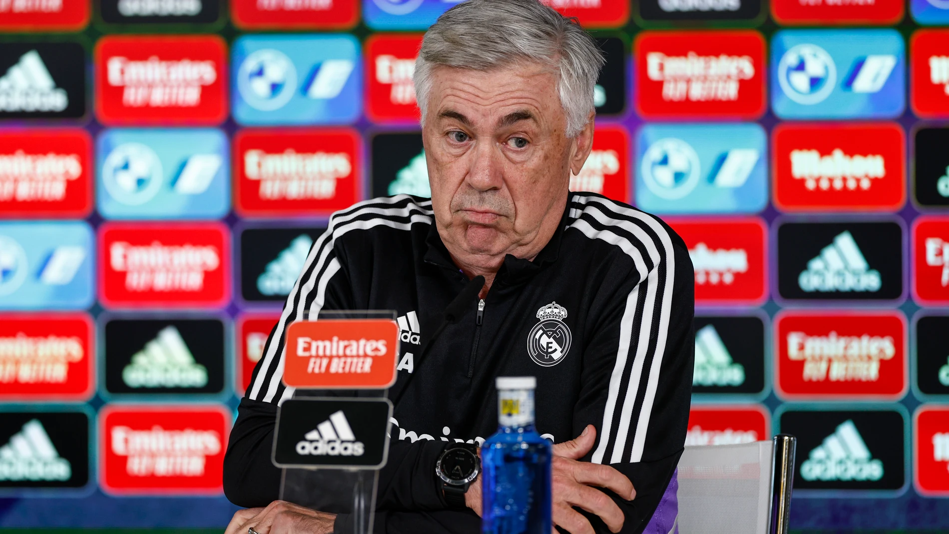 El entrenador italiano del Real Madrid, Carlo Ancelotti durante una conferencia de Prensa