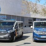 Furgones de la policía nacional