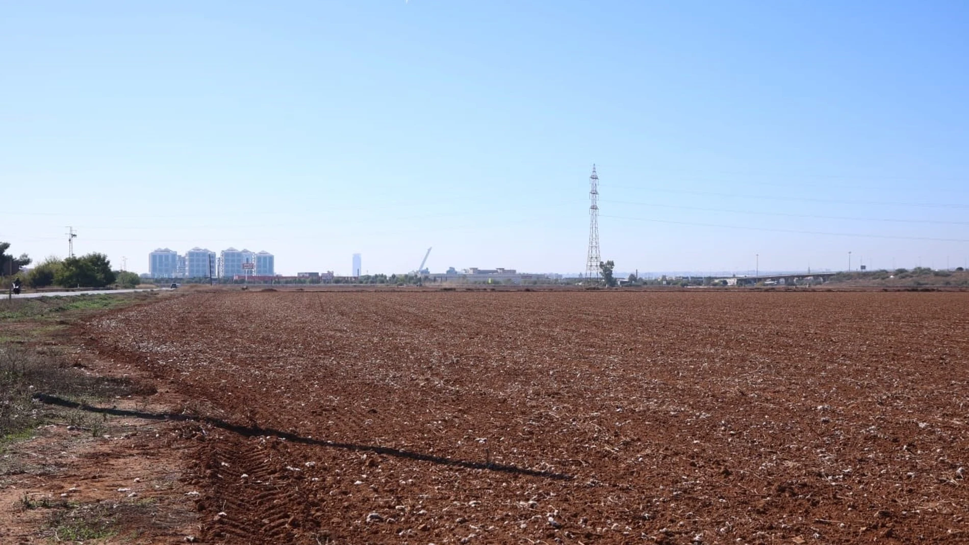 Terrenos donde se construirá el ramal técnico del tramo norte de la línea 3 del Metro.