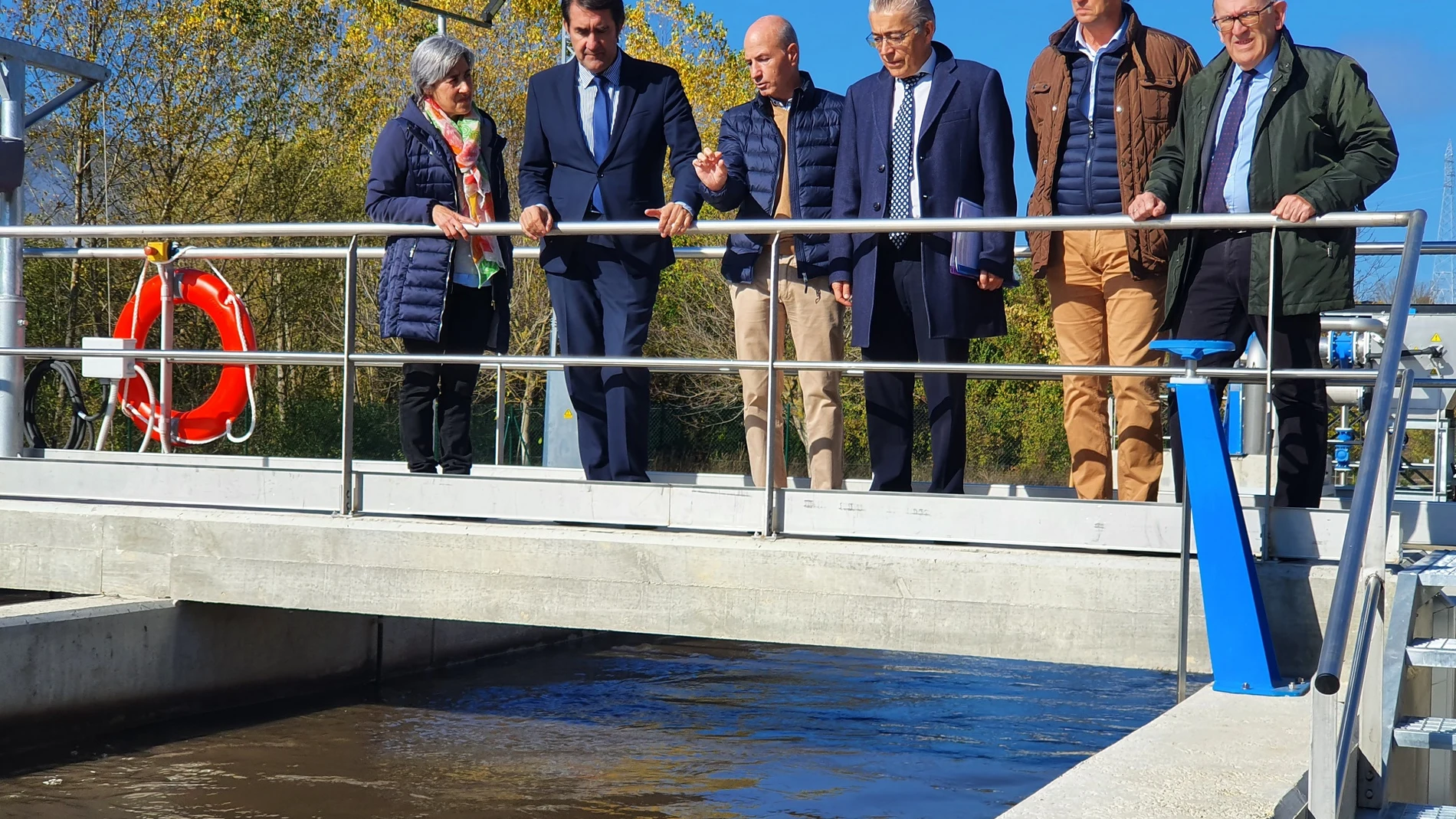El consejero Juan Carlos Suárez-Quiñones visita la nueva EDAR de Trespaderne
