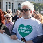 Almodóvar, durante una manifestación