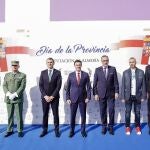 El presidente de la Diputación de Almería junto con los homenajeados con las medallas de la institución en el Día de la Provincia, celebrado en Los Gallardos