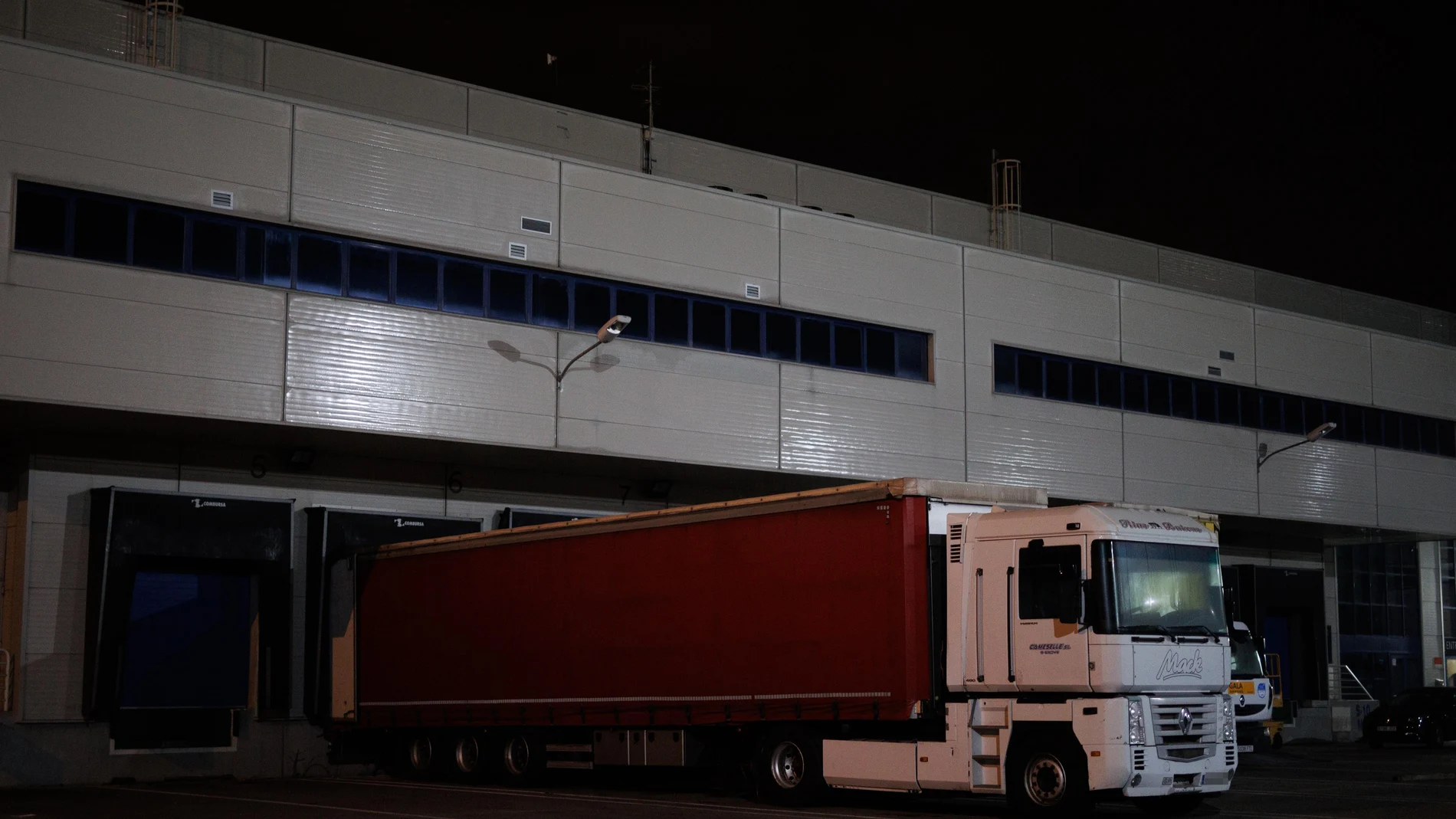 Un camión aparcado en el Centro de Transportes de Madrid