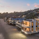 Vivienda en venta en primera línea de playa.