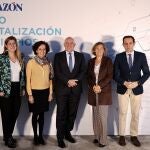 El consejero de Presidencia, Jesús Julio Carnero participa en el Foro de digitalización de los municipios. En La imagen junto a Conrado Íscar, Milagros Marcos, Mercedes Cantalapiedra y Raquel Alonso