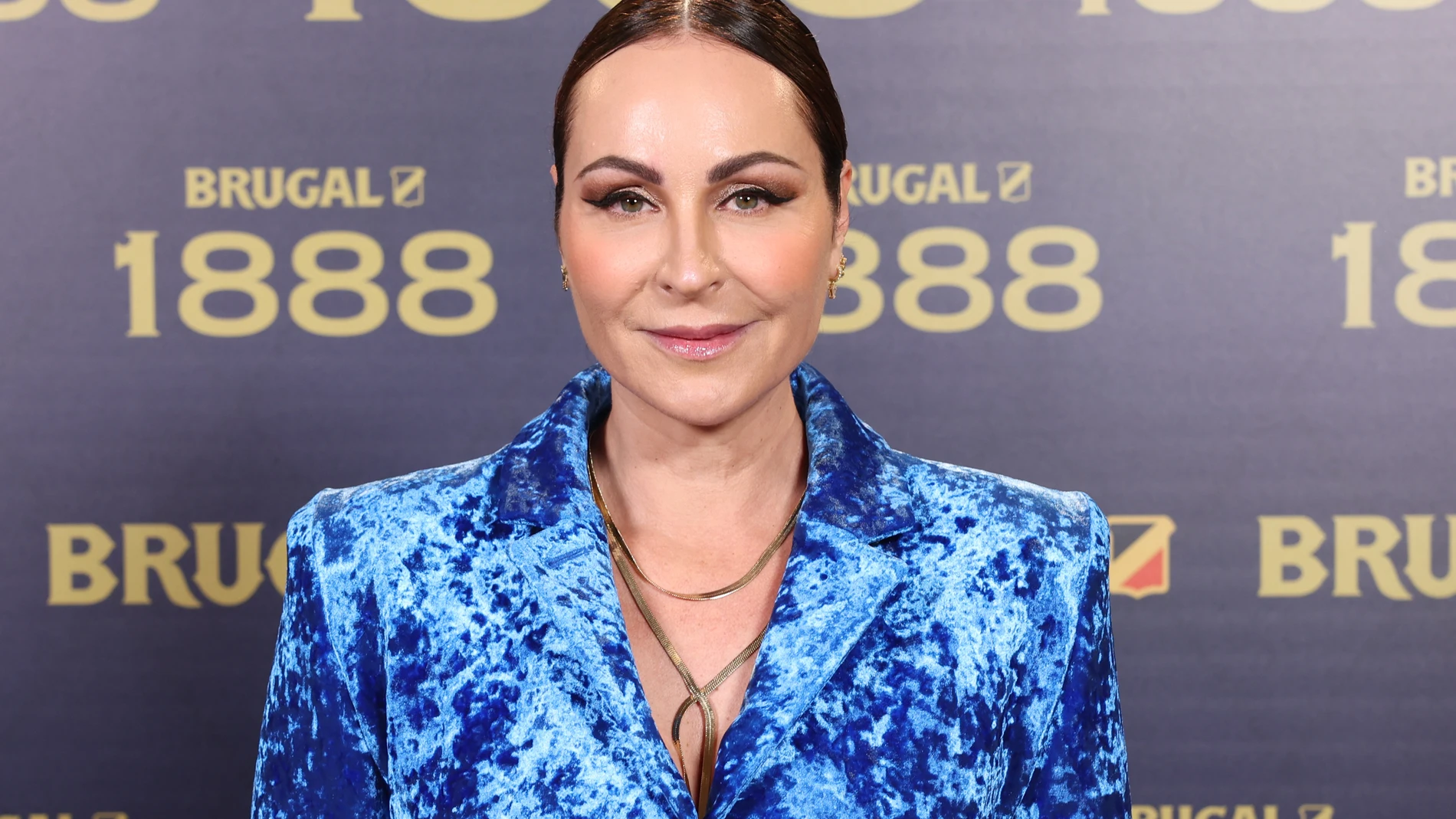Ana Milán con traje de H&M.
