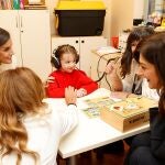 La Reina Letizia en el centro Suvag de Croacia