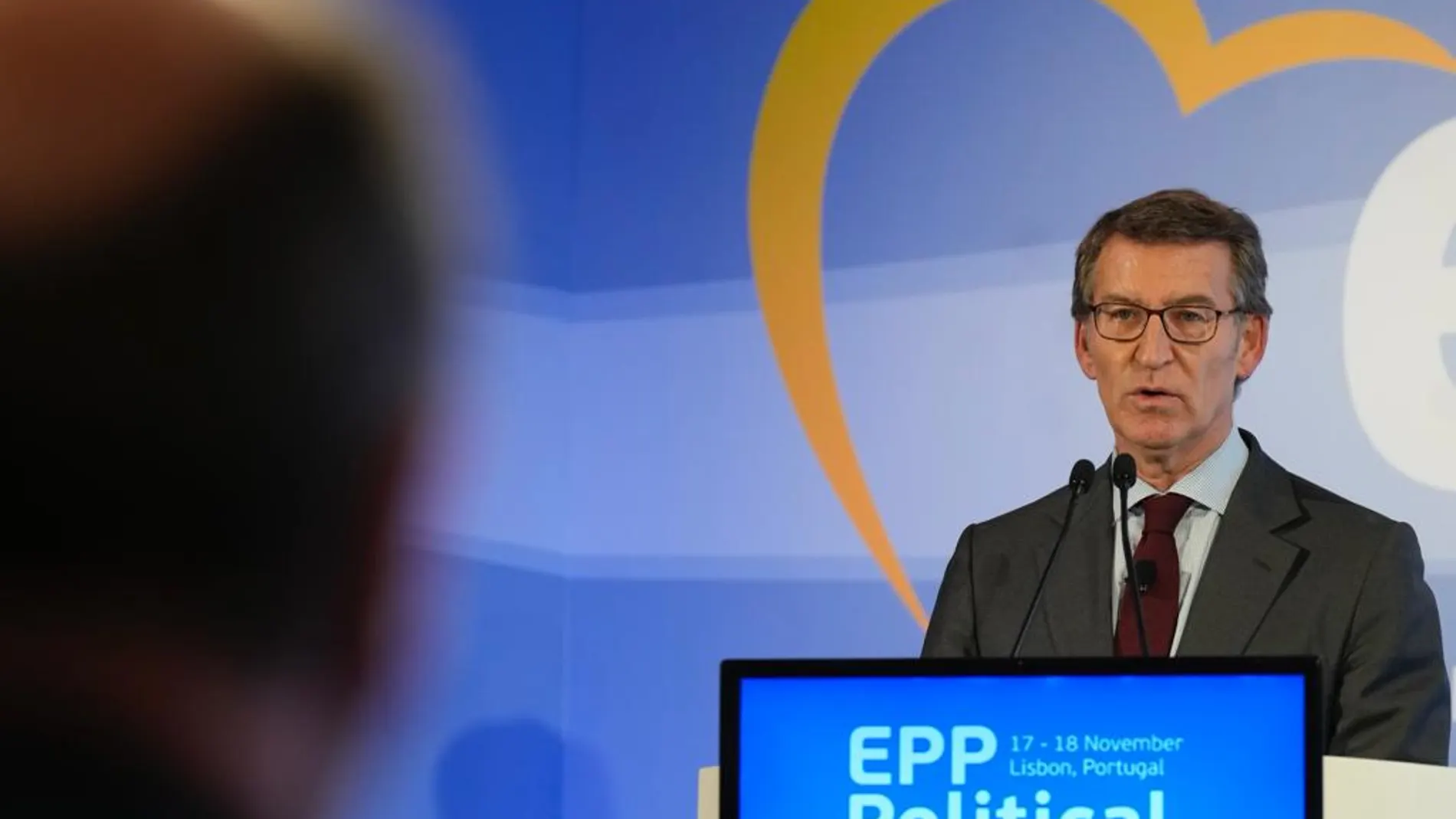 El líder del PP, Alberto Núñez Feijóo, durante su intervención en la Asamblea que el PPE celebra en Lisboa