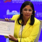 La vicepresidenta ejecutiva de Venezuela y ministra de Economía, Delcy Rodríguez, en una comparecencia en el Palacio de Miraflores