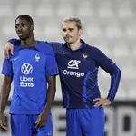 Dembélé y Griezmann, en un entrenamiento con Francia