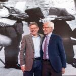 El presidente de la Generalitat y secretario general del PSPV-PSOE, Ximo Puig, y el expresident Joan Lerma