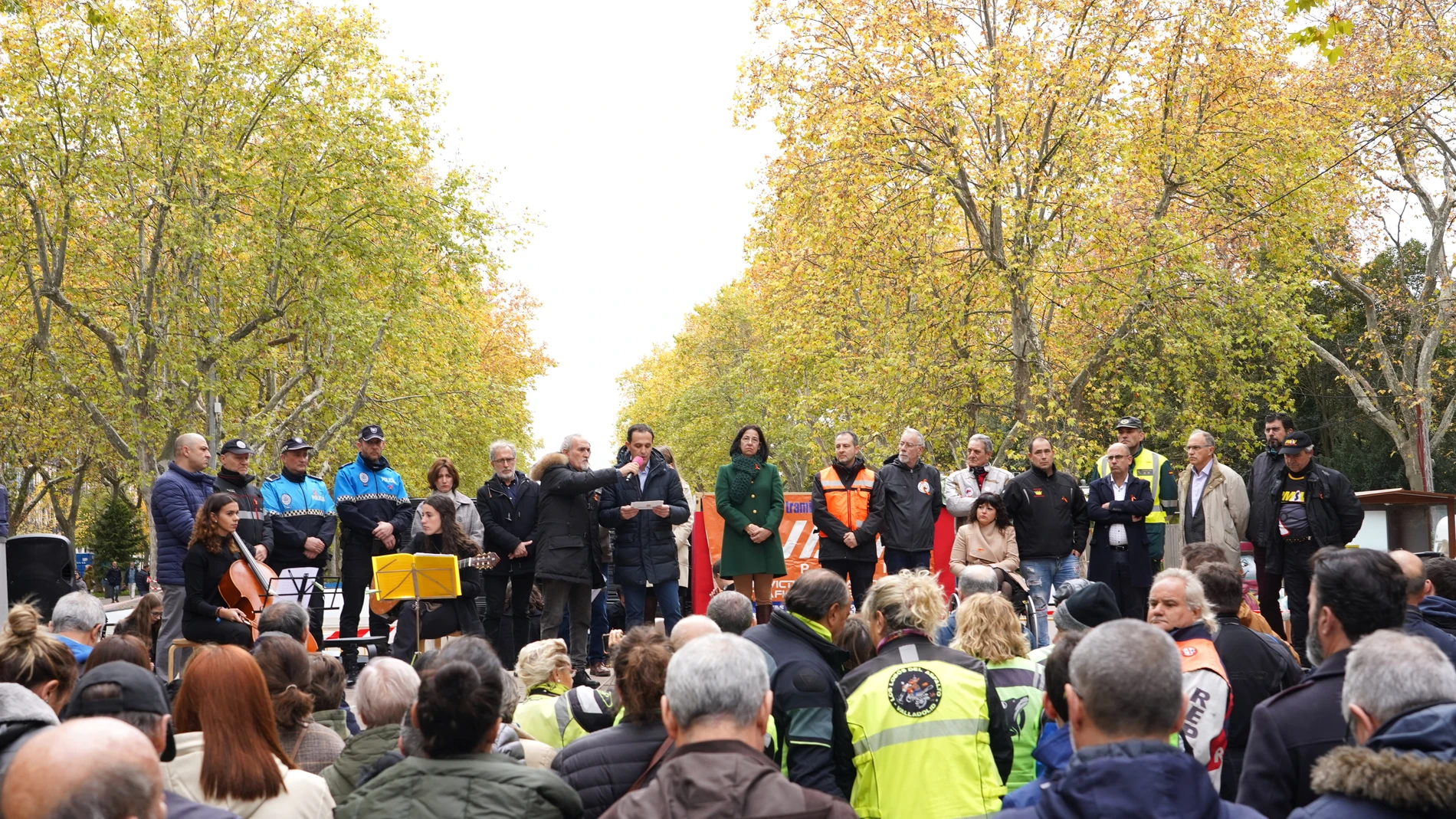 Celebración del Día Mundial en Recuerdo de las Víctimas de Accidentes de Tráfico, con una marcha motera desde la Feria de Valladolid a la Acera de Recoletos