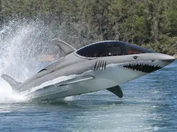 Así es la última embarcación fabricada por Seabreacher. Así es la última embarcación fabricada por Seabreacher.