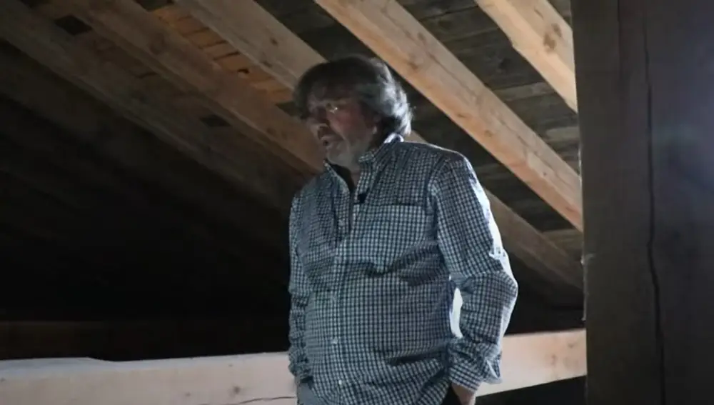 Fermín González, el cura de la motosierra, ha ayudado a mejorar 1.700 estructuras de madera de iglesias del medio rural de Burgos