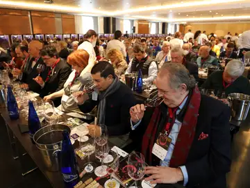 Cata Ópera Prima de la Ribera del Duero del pasado año Cata Ópera Prima de la Ribera del Duero del pasado año