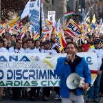 Los agentes han recorrido con pancartas el centro de Madrid exigiendo al Gobierno mejoras laborales