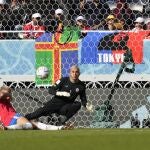 Keylor realizando una parada clave