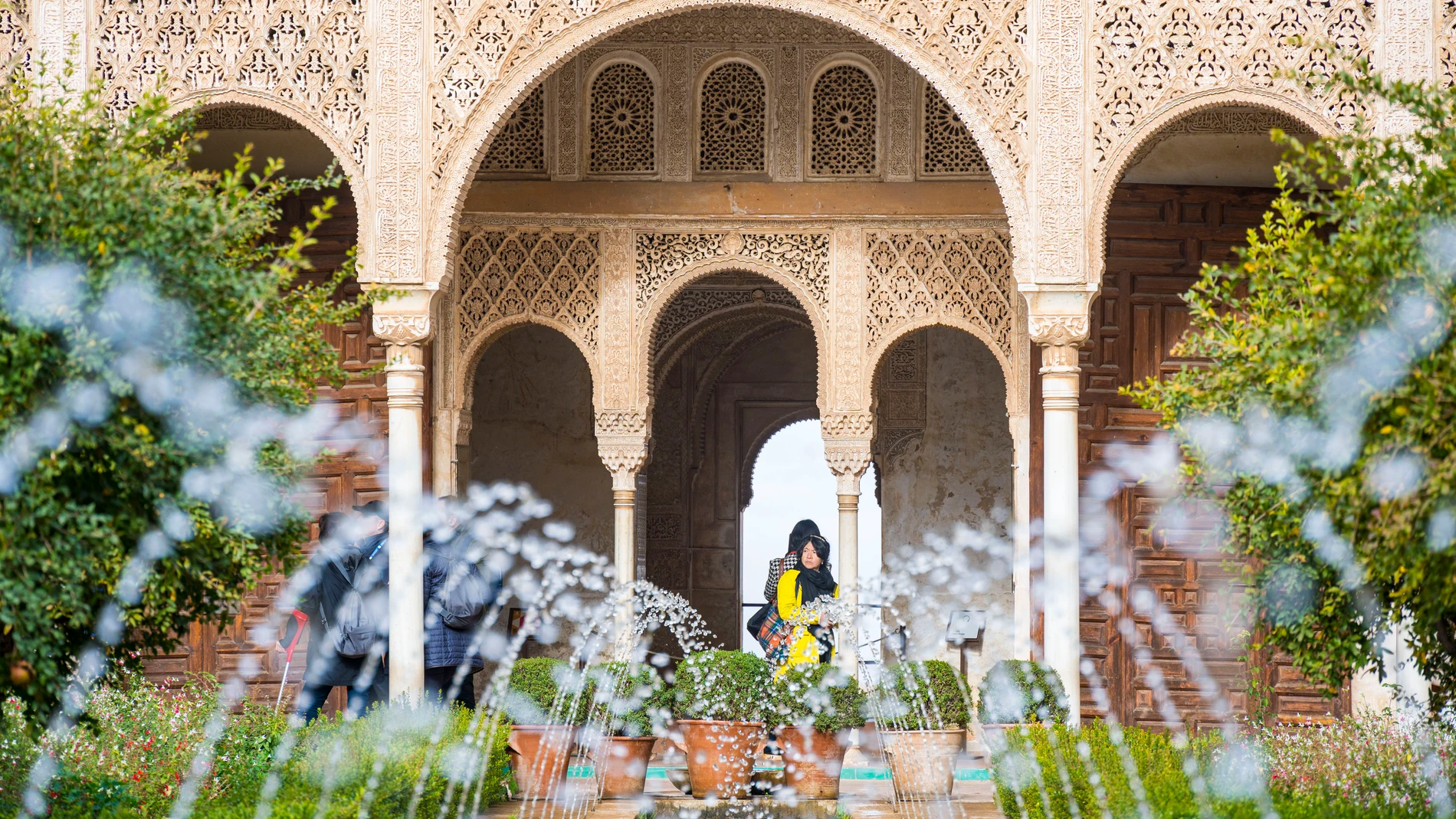 Vista de uno de los rincones del amplio conjunto monumental y paisajístico granadino de la Alhambra y el Generalife