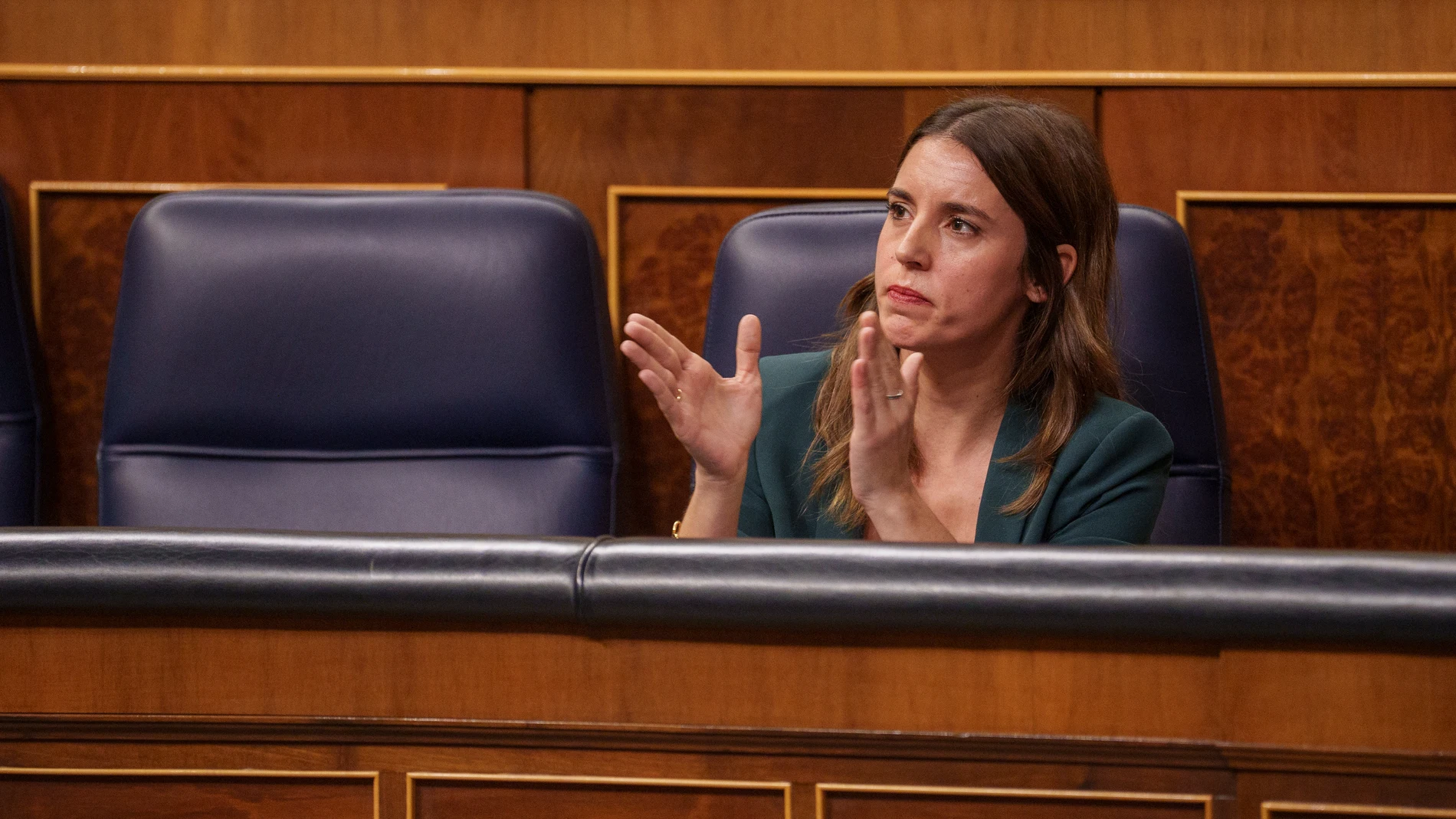 Bronca entre Carla Toscano, de Vox, e Irene Montero en el pleno del Congreso de los Diputados