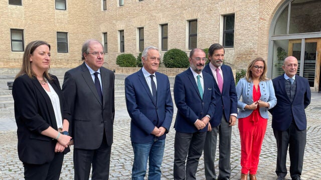 El expresidente de la Junta de Castilla y León Juan Vicente Herrera participa en las jornadas "Aragón y la España territorial: una hoja de ruta para un futuro inmediato" junto al expresidente de Asturias Javier Fernández