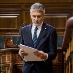 El ministro del Interior, Fernando Grande-Marlaska, comparece por segunda vez en el pleno para dar explicaciones sobre la tragedia ocurrida el pasado 24 de junio en la valla de Melilla en la que murieron al menos 23 personas.