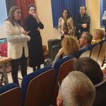 La delegada del Gobierno en Castilla y León, Virginia Barcones, explica el proyecto en Ayllón