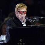 Elton John se despedirá de los escenarios de Reino Unido en 2023