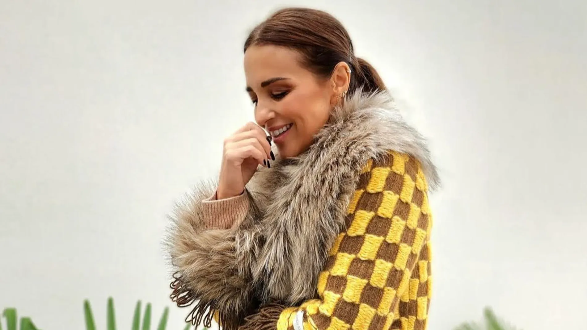 Paula Echevarría no se quita las botas UGG mini.