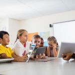 ODILO, ofrece más de 3,9 millones de títulos -el catálogo educativo digital más grande del mundo- en 43 idiomas diferentes. Con ellos, el docente puede guiar al alumno en su educación de una forma más personalizada.