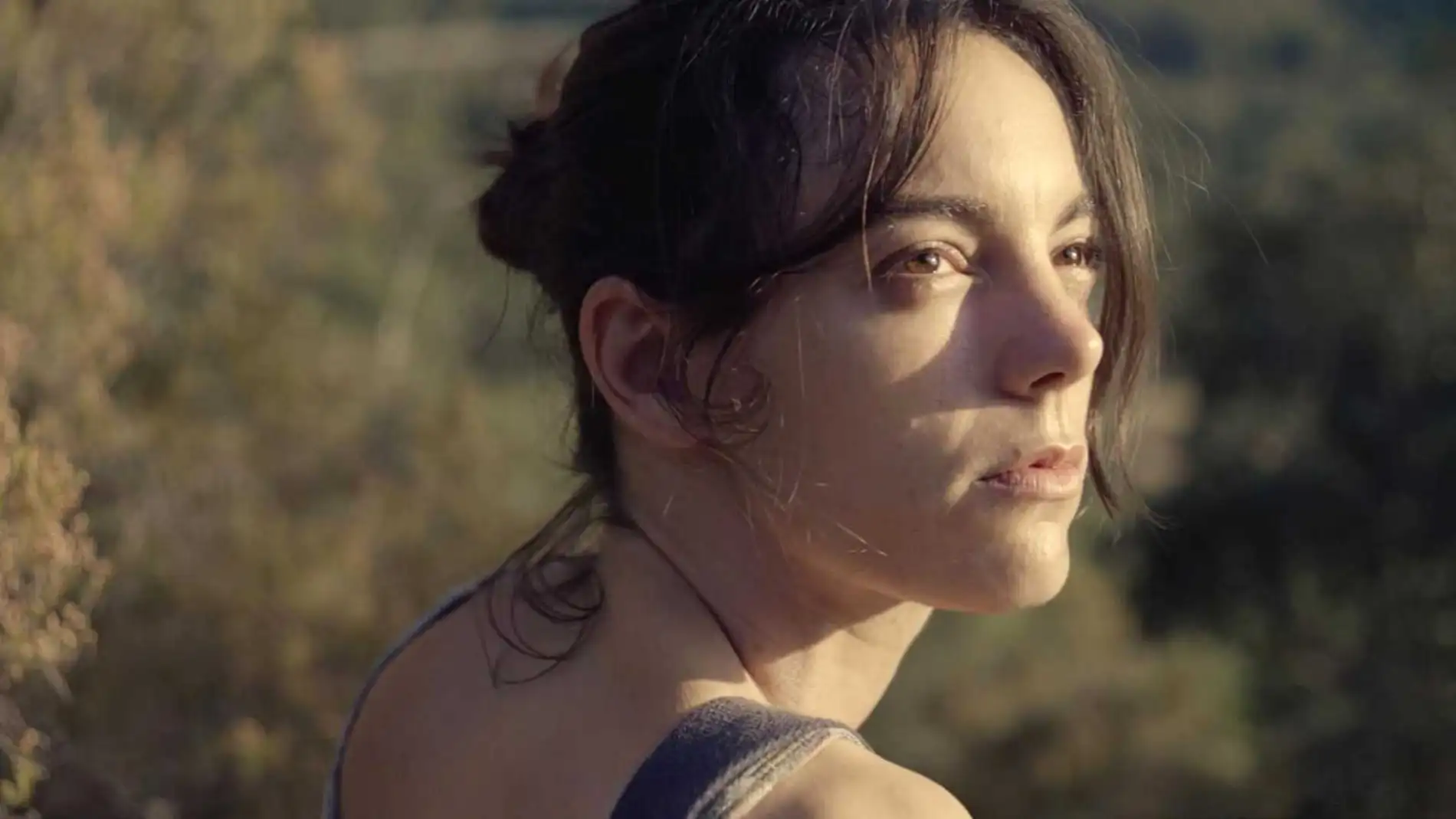 Vicky Luengo da vida a Elena, una arquitecta que se muda a la masía heredada de su tía en "Suro"