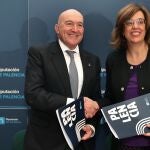 Carnero y Armisén tras firmar el acuerdo