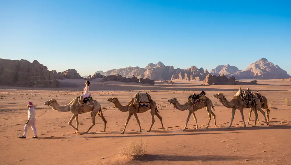 El impresionante desitero de Wadi Rum, escenario de muchos rodajes como "Star Wars" o "Marte"