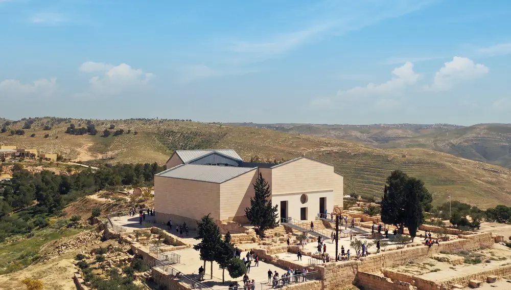 El sagrado Monte Nebo, desde donde Moisés mostró a los israelitas la tierra prometida. El camino de Egeria incluye una parada en este emblemático lugar