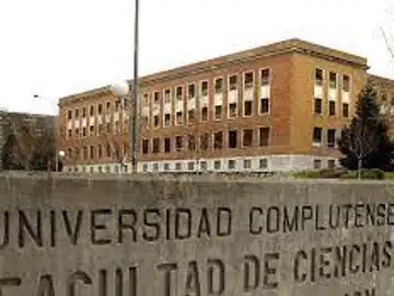 Universidad Complutense de Madrid Universidad Complutense de Madrid