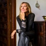 Entrevista con la periodista y escritora Marta Robles que presenta su nuevo libro “Lo que la primavera hace con los cerezos” sobre las relaciones de amor y desamor de los creadores.
