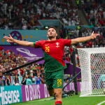 Lusail (Qatar), 06/12/2022.- Goncalo Ramos of Portugal celebrates after scoring during the FIFA World Cup 2022 round of 16 soccer match between Portugal and Switzerland at Lusail Stadium in Lusail, Qatar, 06 December 2022. (Mundial de Fútbol, Suiza, Estados Unidos, Catar) EFE/EPA/JOSE SENA GOULAO