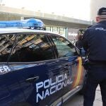 El detenido confesó que había quemado la puerta de su vivienda